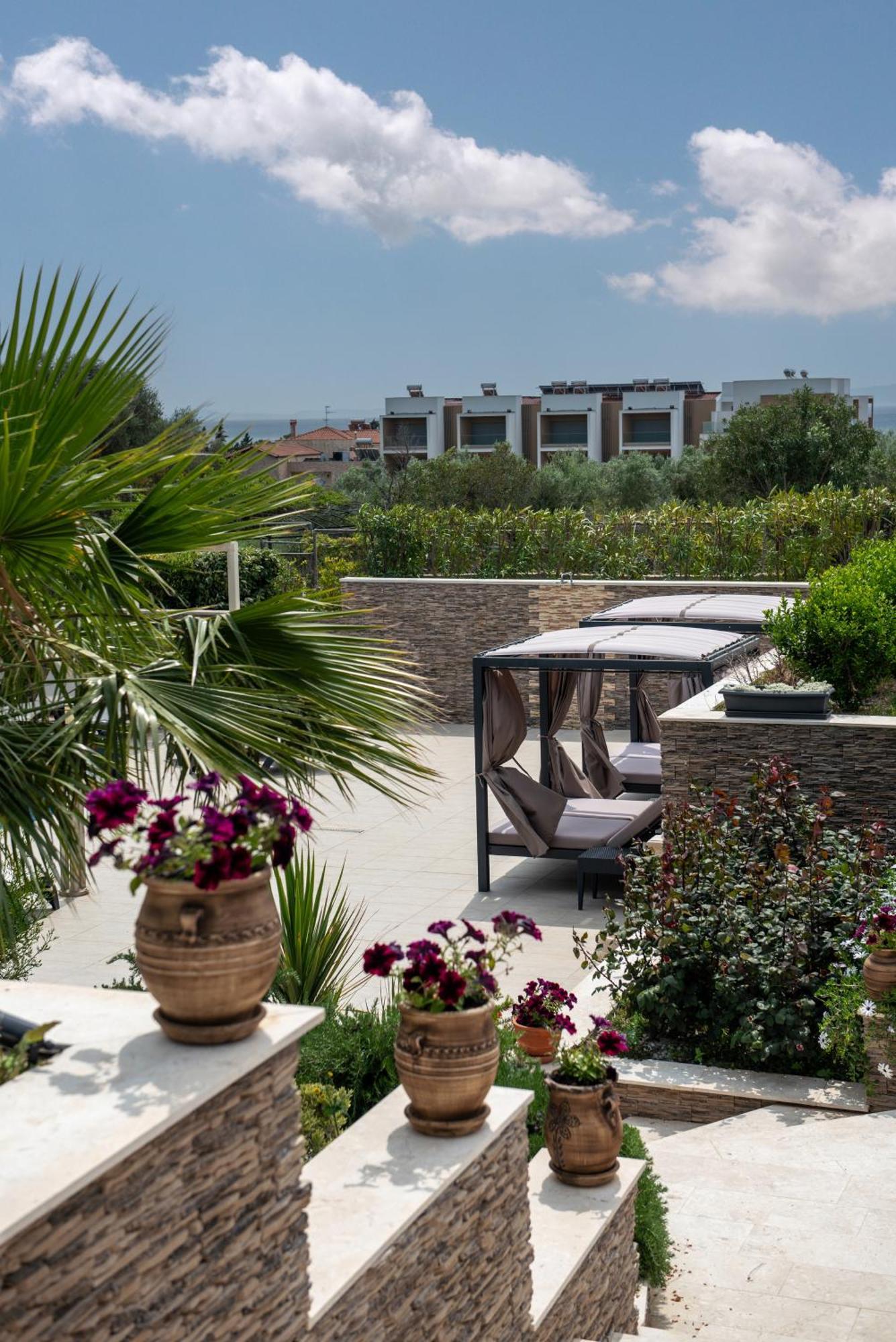 Villa Sara Nikiti  Exterior photo